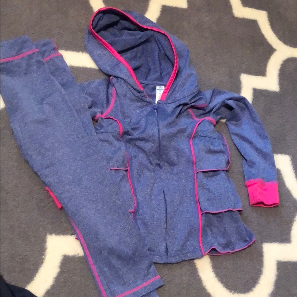90 Degrees workout leggings and zip top